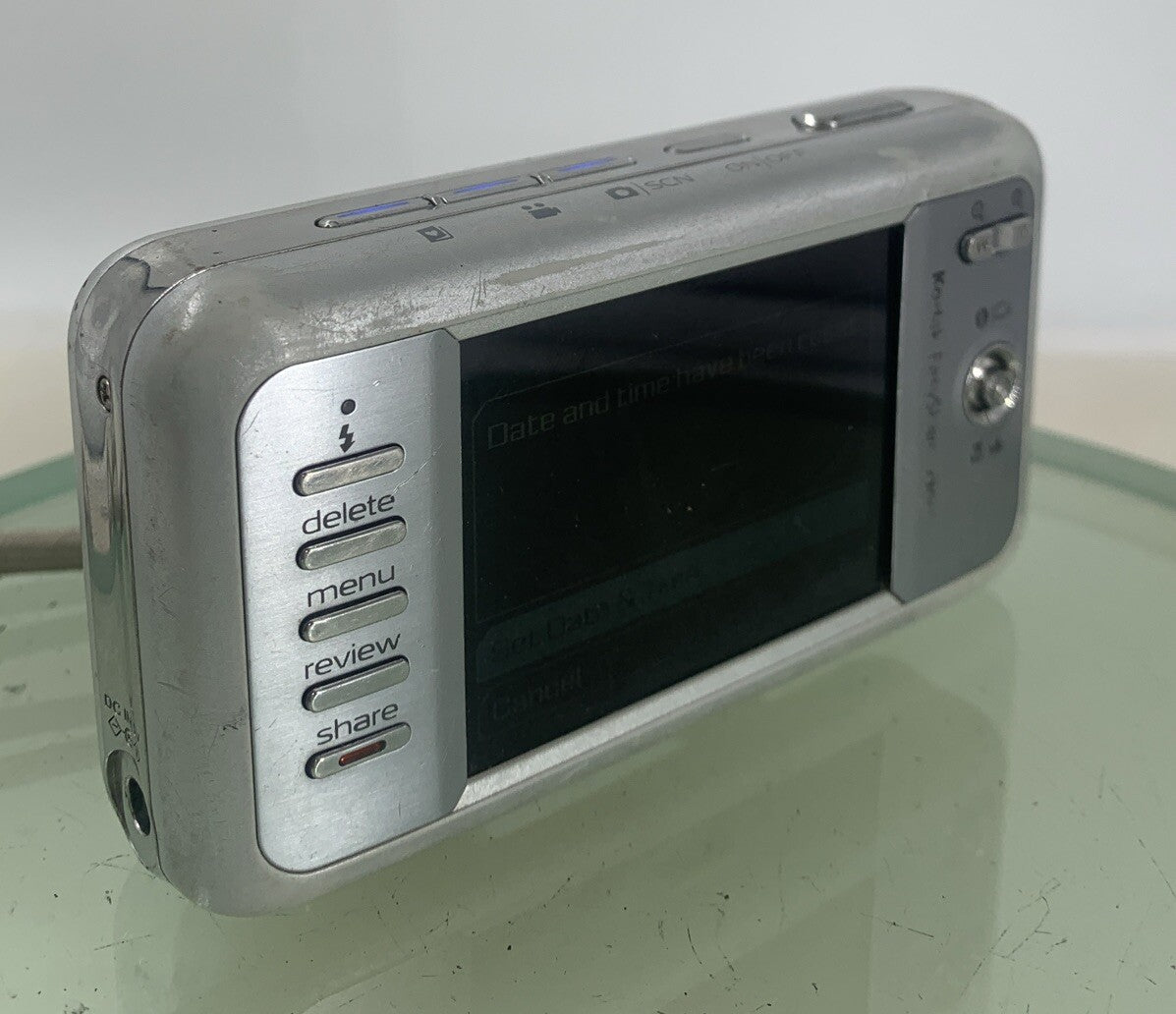 Vintage Kodak EasyShare V1003 Digital Cameras SILVER WITH CHARGER TESTED - 364