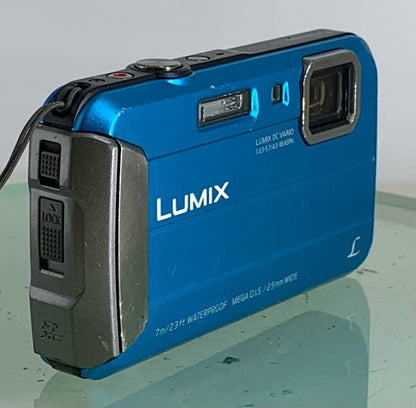 Panasonic Lumix DMC-FT25 16.1MP Waterproof Digital Camera +Charger+Tested- 3382