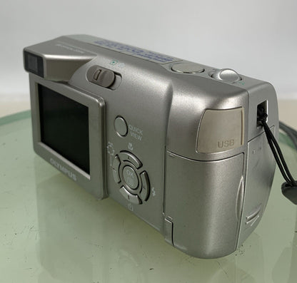 Olympus Digital Camera Camedia D-540 Zoom 3.2MP SILVER NO CHARGER TESTED - 2416