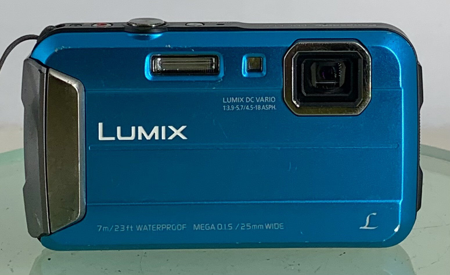Panasonic Lumix DMC-FT25 16.1MP Waterproof Digital Camera +Charger+Tested- 3381