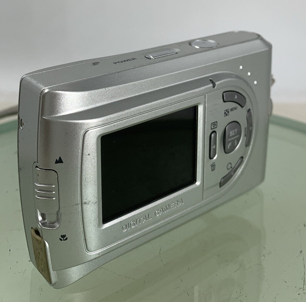 Premier DS-3081S 3.0MP DIGITAL CAMERA SILVER NO CARD NO CHARGER TESTED - 2404