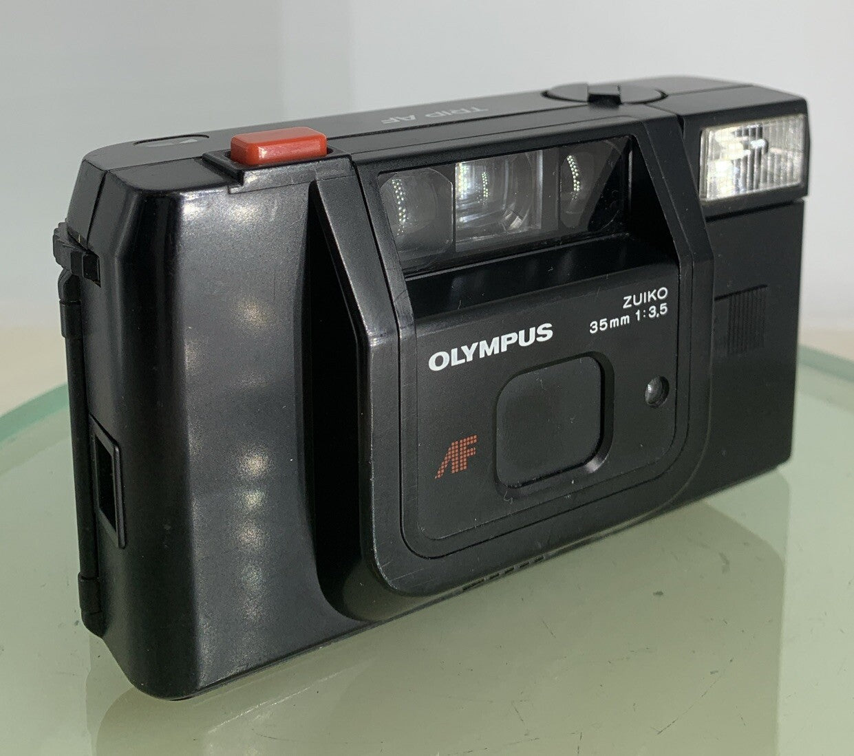Olympus Trip AF ZUIKO BLACK POINT AND SHOOT FILM CAMERA NO BATTERY TESTED - 8410