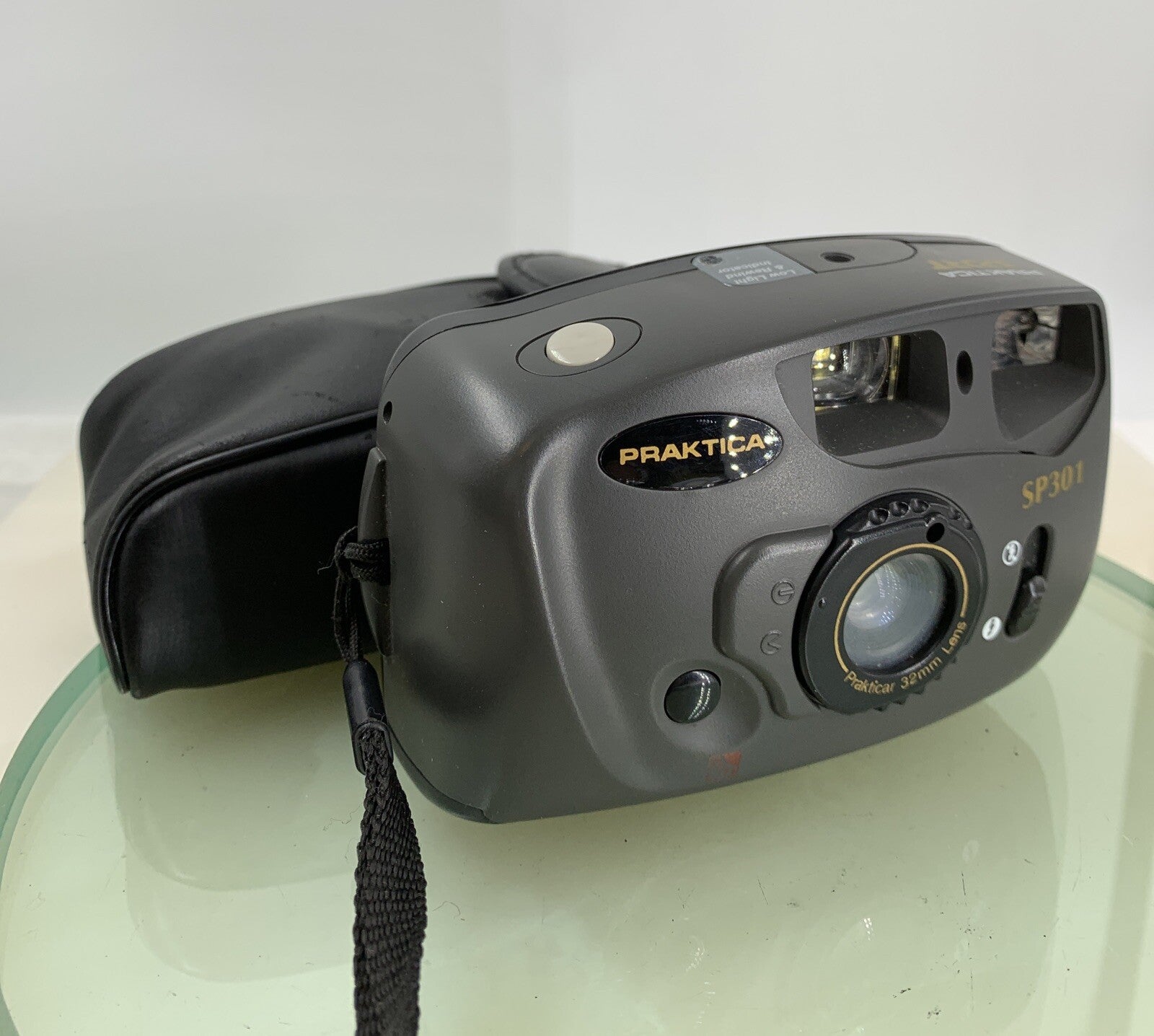 Praktica Sport SP301 32mm Fixed Focus Motor wind Camera with Case - TESTED - 8560