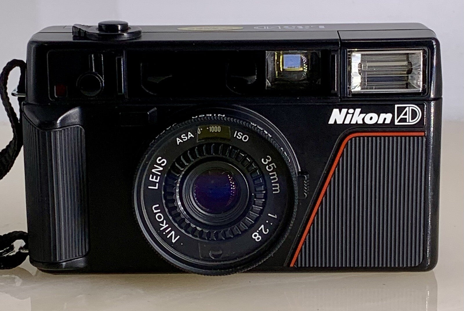 Nikon L35 AD 35mm Film Point & Shoot Compact Camera  35/2.8 Lens (ASA1000) #991