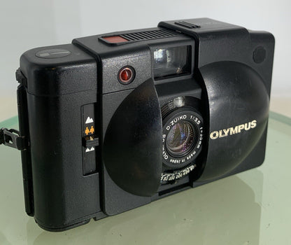 "SERVICED" OLYMPUS XA2 COMPACT CULT  D.ZUIKO 35mm f3.5 POINT & SHOOT CAMERA #1920