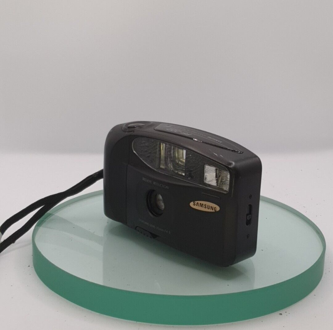 Samsung FF-222 Focus Free Auto Flash Film Camera 35mm Red-Eye Reduction #9822