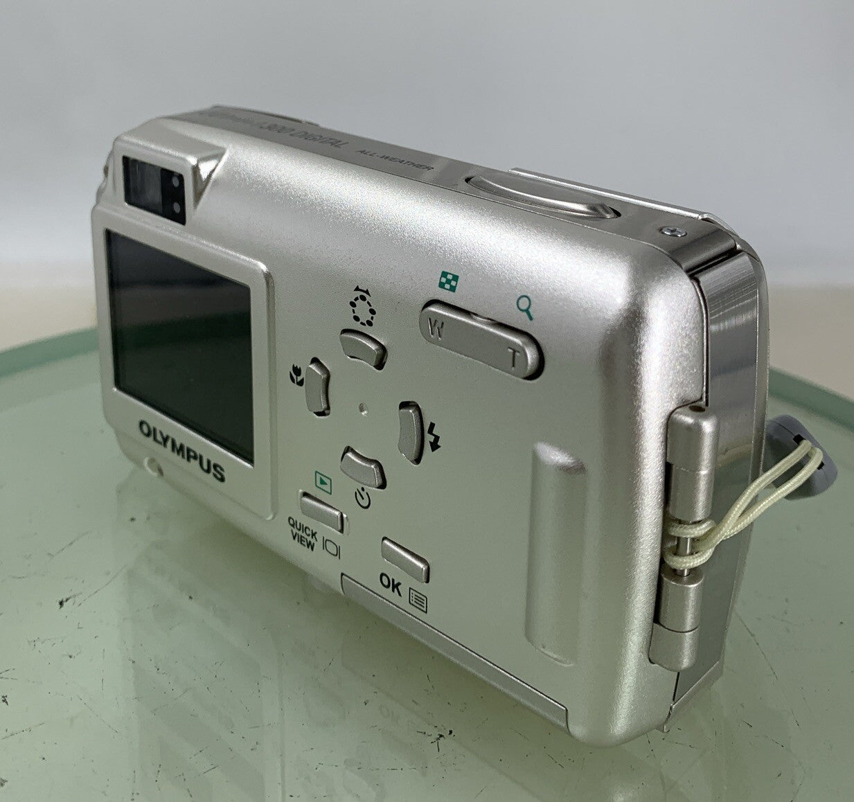 Olympus u [mju:]-300 3.2 MP COMPACT DIGITAL CAMERA SILVER + COVER TESTED - 266