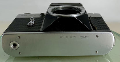 Zenit E 35mm SLR Film Camera Body Only + Tested - 4938