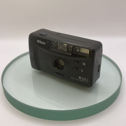 Nikon AF220 35mm Point Shoot Film Camera and Case Lens 29mm 1 : 4.5 #3352