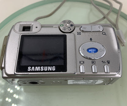 Samsung COMPACT DIGITAL CAMERA Digimax 301 3.2MP Silver-Tested - 5955