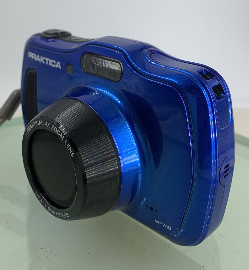 PRAKTICA WP240 WATERPROOF DIGITAL CAMERA BLUE NO CARD ONLY WIRE - TESTED - 2162