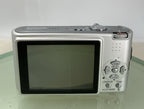 Panasonic LUMIX DMC-FX10 COMPACT DIGITAL CAMERA SILVER + CHARGER TESTED - 225