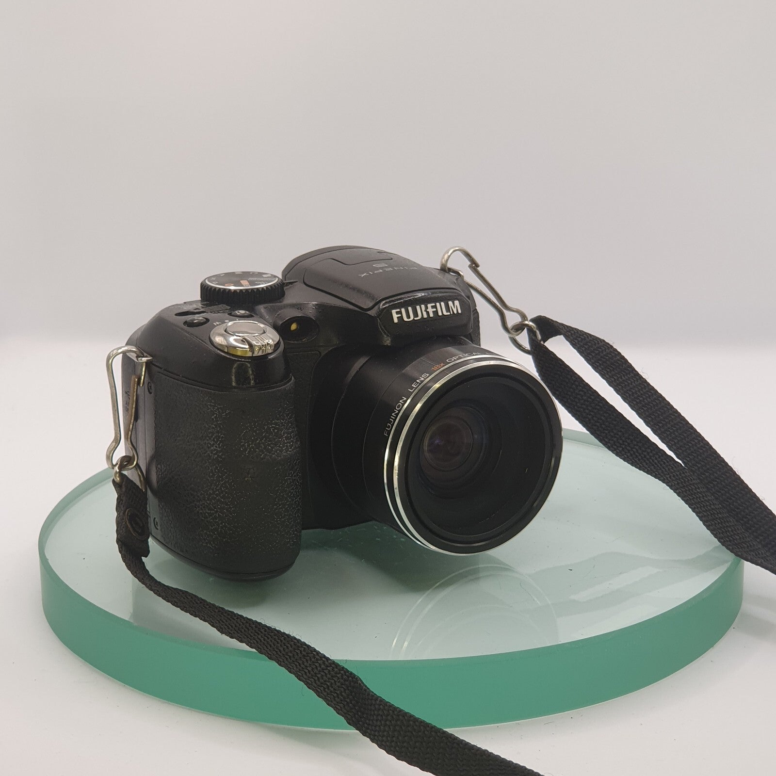 Fujifilm FinePix S1800 12.2MP Compact Digital Bridge Camera Black Tested #7940