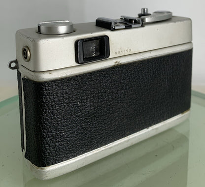 Konica C35 AUTOMATIC BLACK GOOD CONDITION POINT AND SHOOT CAMERA TESTED - 7664