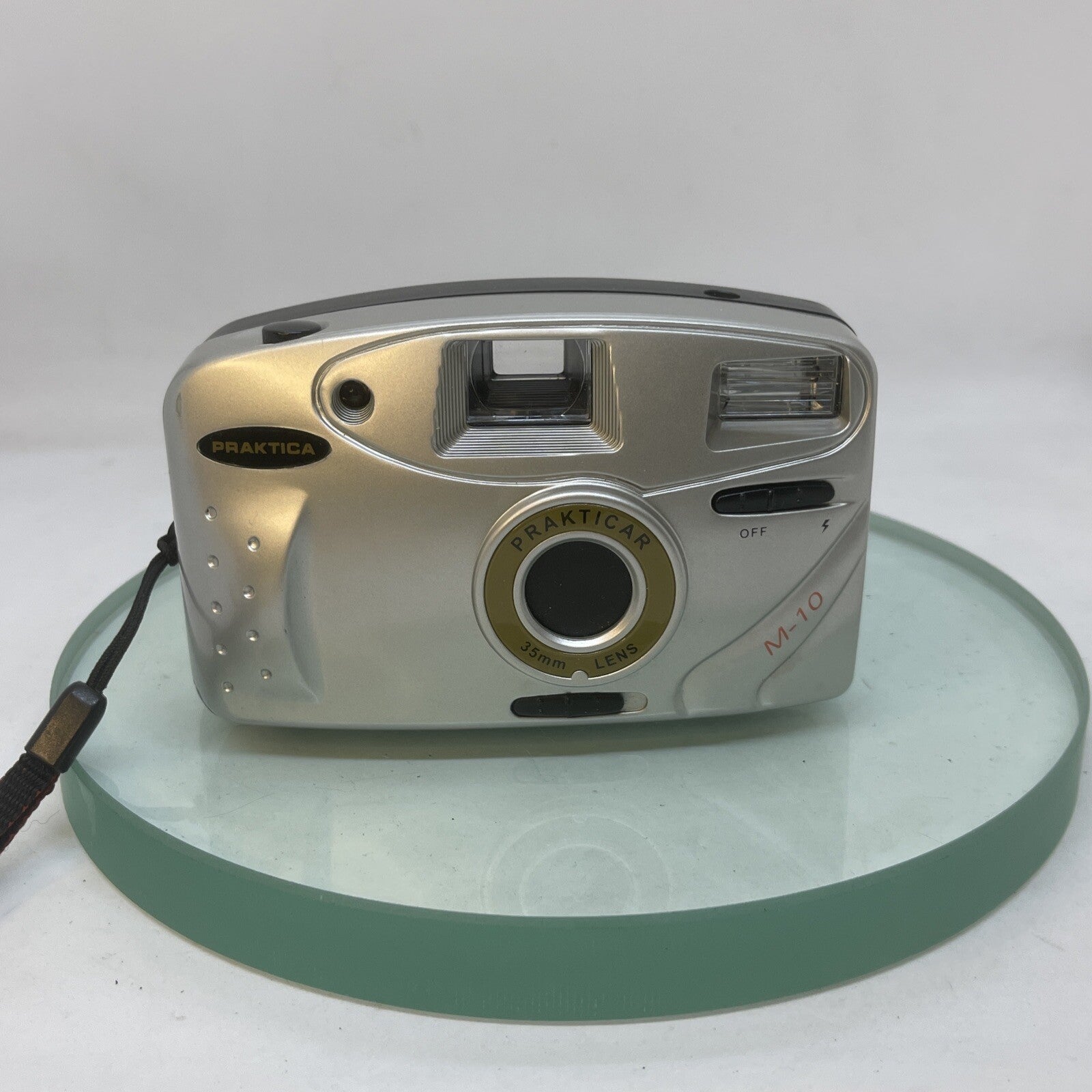 Vintage Praktica M-10 Vintage 35mm Camera, Tested, Comes with case #5261