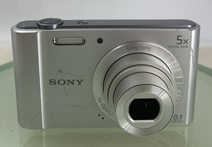 Sony CyberShot DSC-W800 DIGITAL CAMERA 20.1MP SILVER+ 8GB CARD+WIRE TESTED - 4441