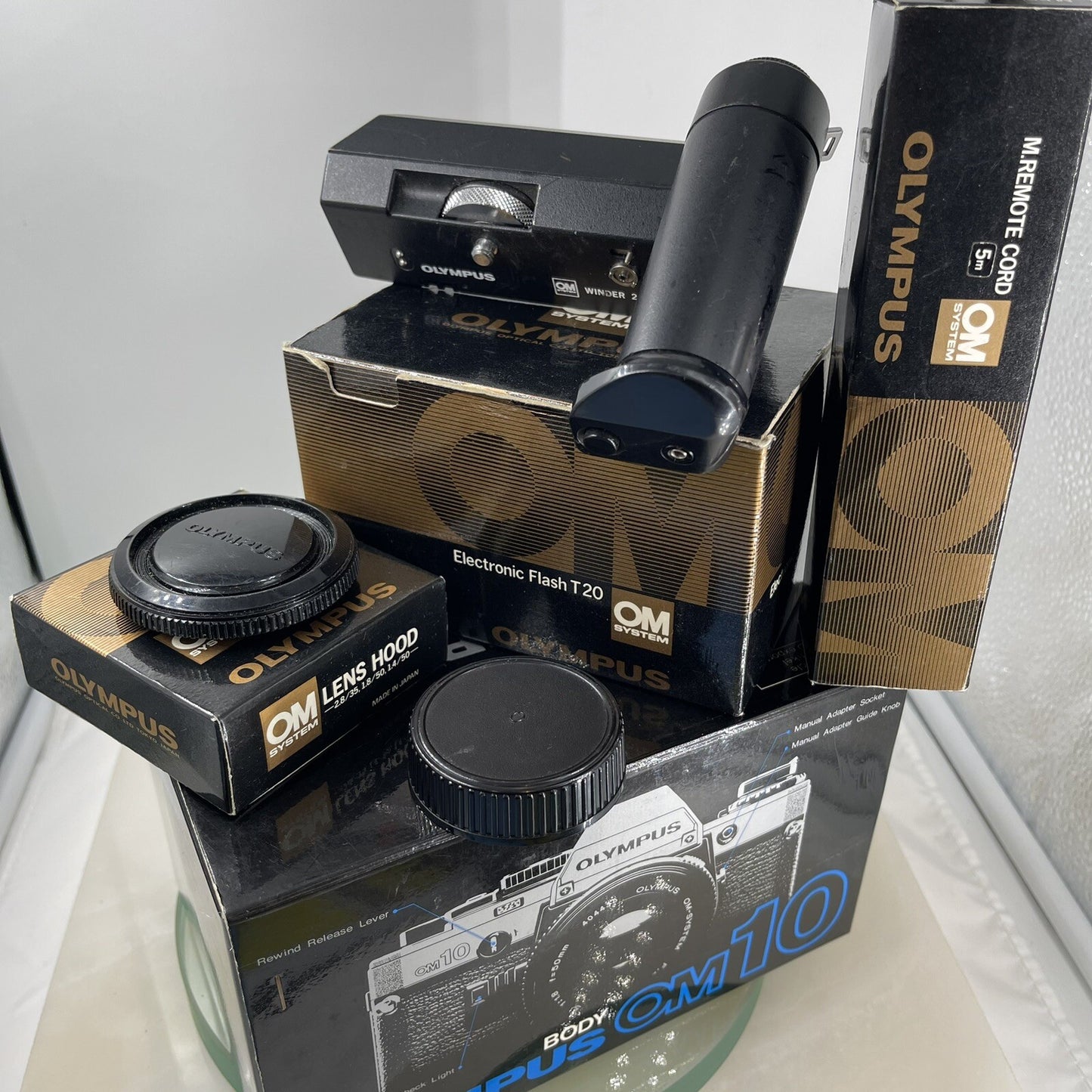 BOXED Olympus OM10 35mm SLR Film Camera with 50mm Lens + Leather Case+T20 FLASH+14