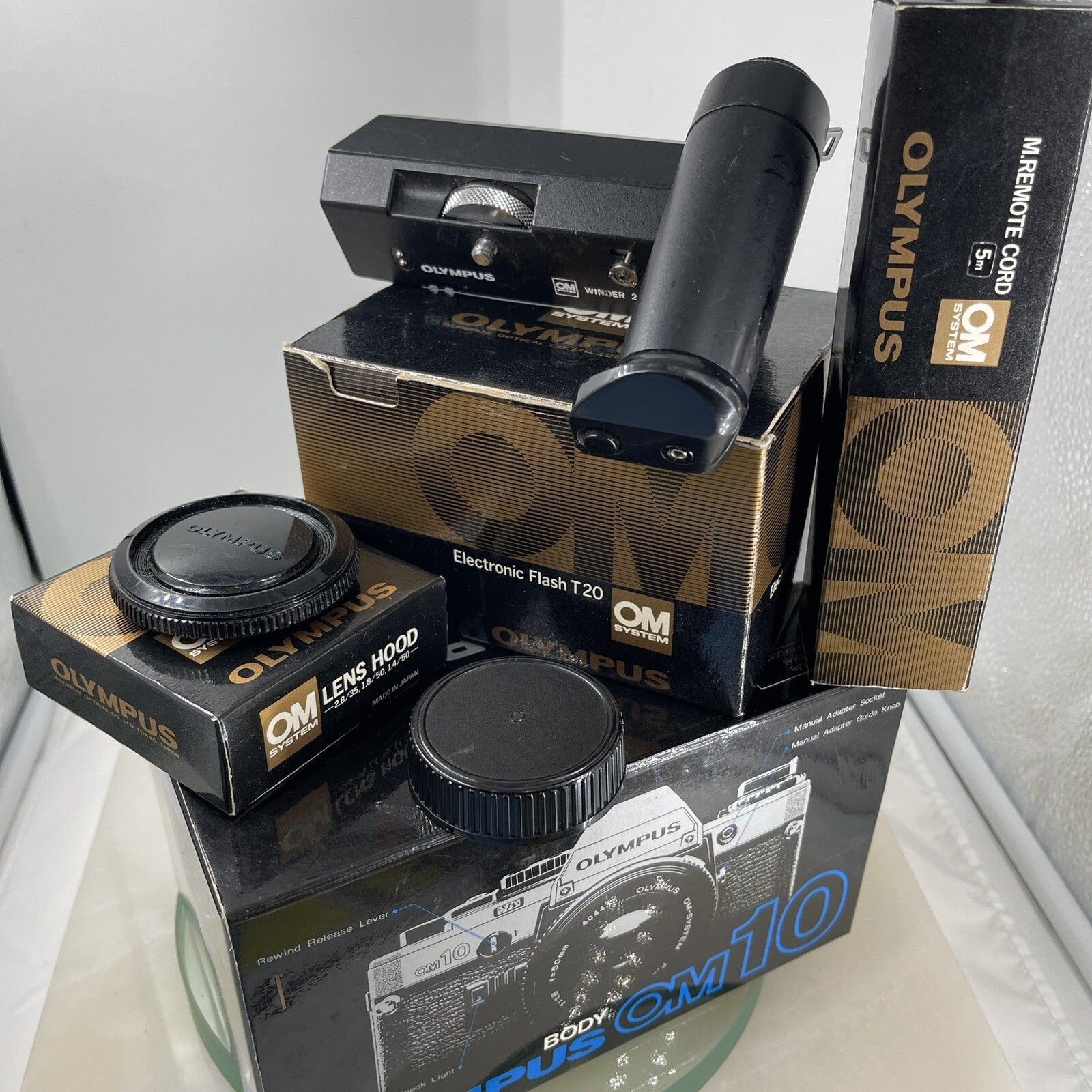 BOXED Olympus OM10 35mm SLR Film Camera with 50mm Lens + Leather Case+T20 FLASH+14