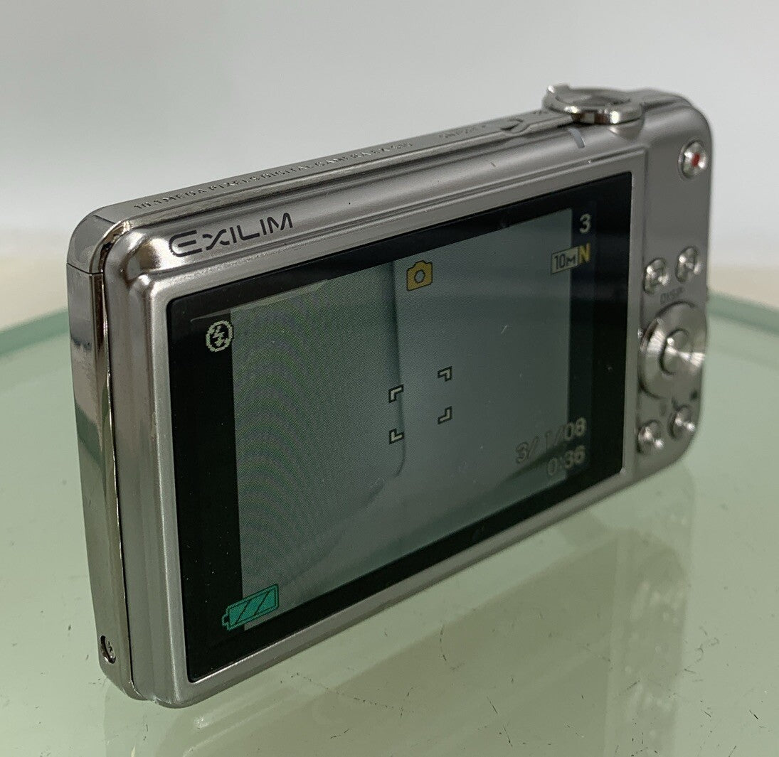Casio Exilim EX-S10 DIGITAL CAMERA SILVER WITH CHARGER NO CARD TESTED - 514