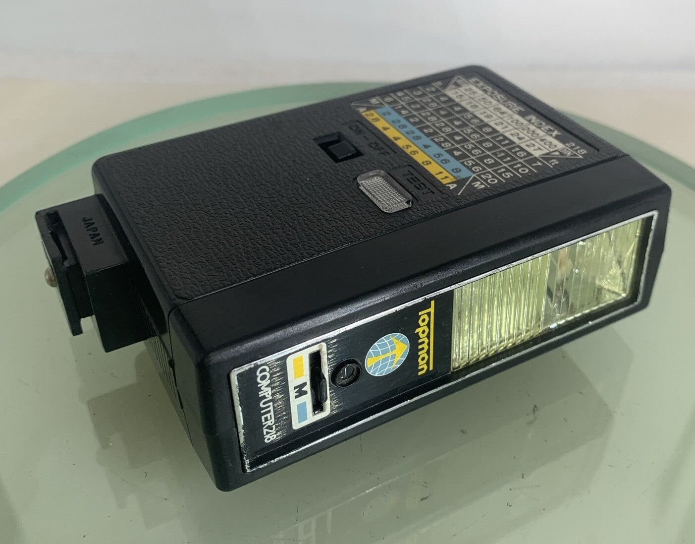 TAPMAN FLASH UNIT BLACK WORKING IN GOOD CONDITION CLEAN AND TESTED - 1481