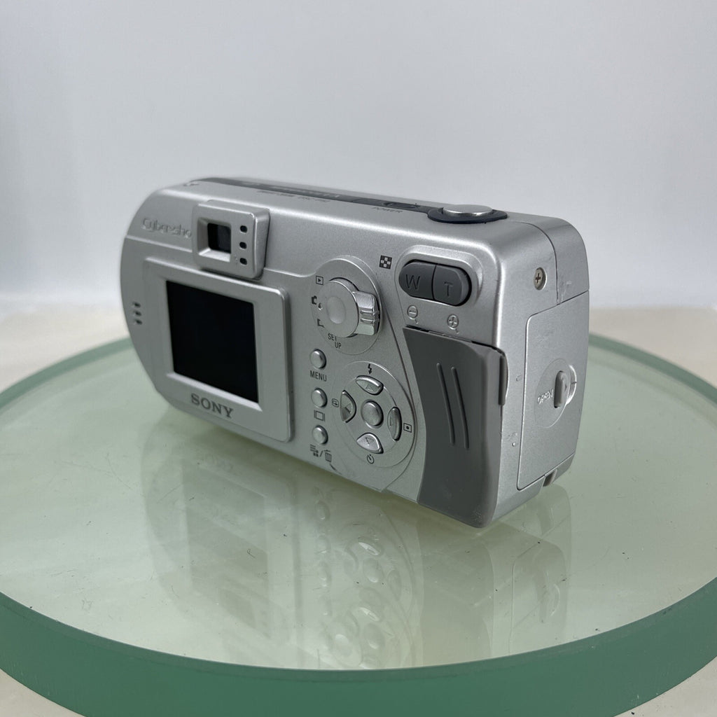 Sony Cyber-shot DSC-P52 3.2MP Digital Camera - Silver 16MB Memory Card #6775
