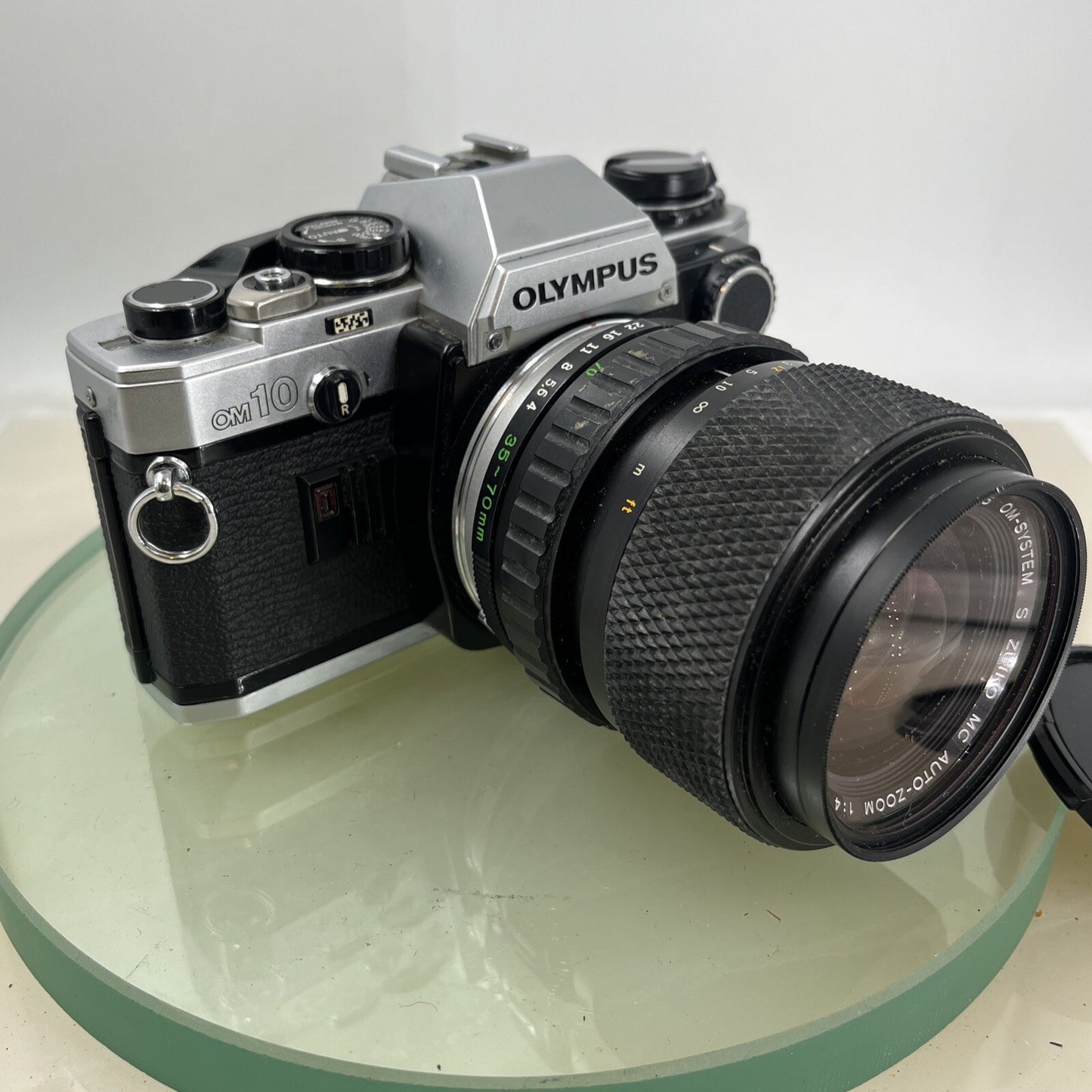 Olympus OM10 35mm SLR Film Camera + Zuiko 35-70mm f4 Lens and Manual Adapter9107