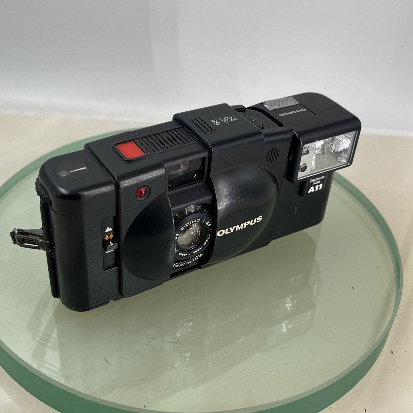 OLYMPUS XA2 Electronic Flash A11 D.ZUIKO 35mm f3.5 TESTED  POINT & SHOOT CAMERA0