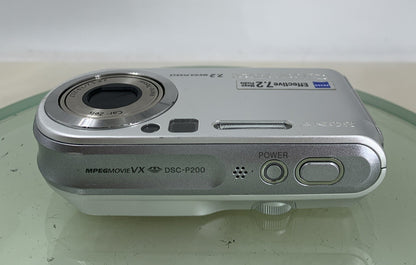 Sony Cyber-Shot DSC-P200 7.2MP Digital Camera SILVER + CHARGER TESTED - 248