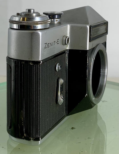 Zenit E 35mm SLR Film Camera Body Only + Tested - 4932