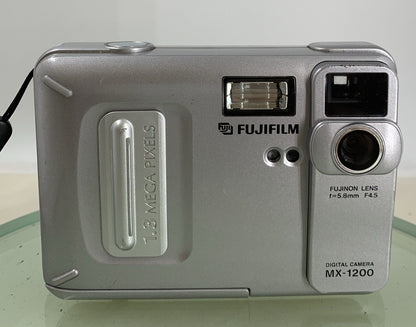 Fujifilm Digital Camera MX-1200 1.3MP 128 MB CARD NO CHARGER SIIVER TESTED - 6531