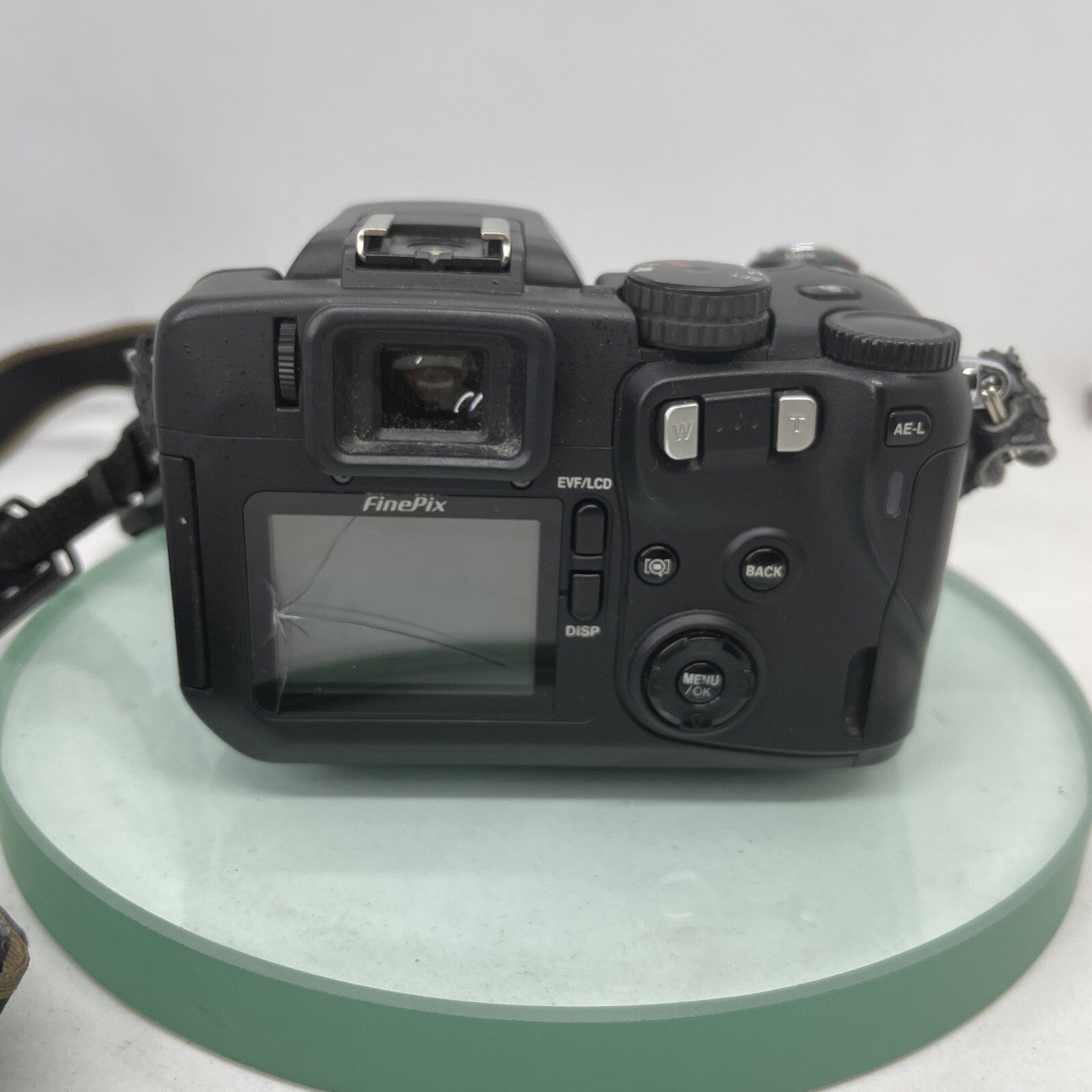 FujiFilm FinePix S602 Zoom  3.1MP 6x Zoom SLR Bridge Camera Crack On LCD TESTED3