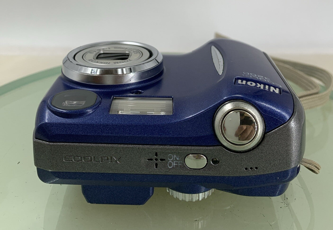 Nikon Coolpix 3200 DIGITAL CAMERA BLUE WITH COVER +WIRE NO CARD TESTED - 7647