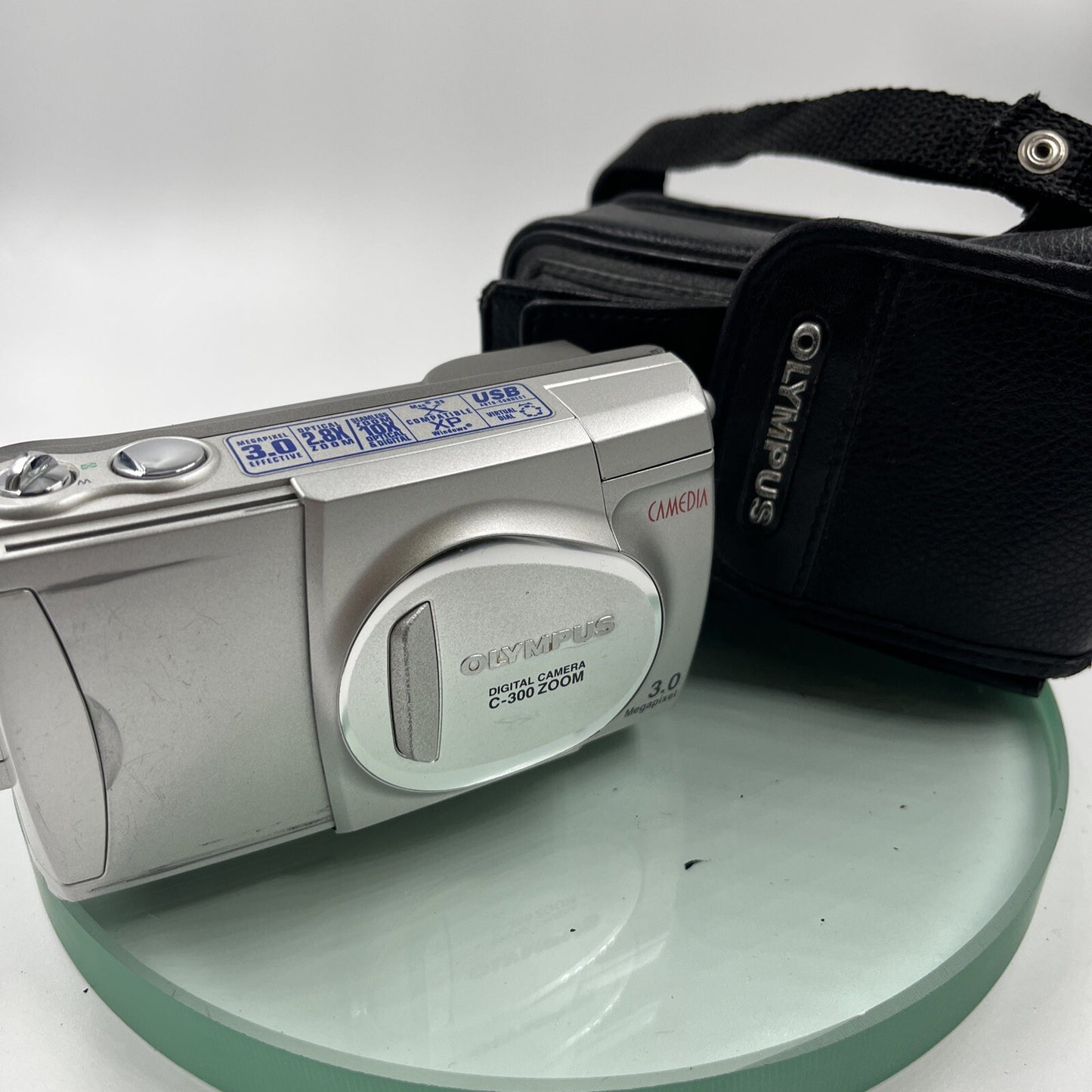 Olympus C-300 Zoom Digital Camera 3.0MP Megapixel 2.8x Optical Zoom-Silver # 9690