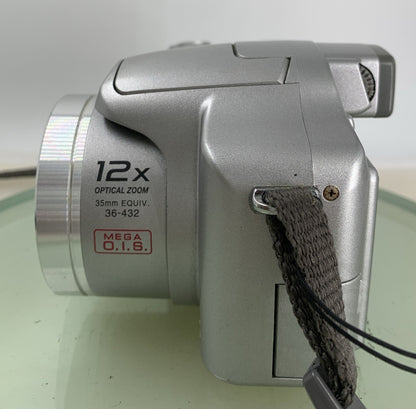Panasonic Lumix DMC-FZ7 COMPACT DIGITAL CAMERA SILVER+CHARGER+BAG TESTED - 4573
