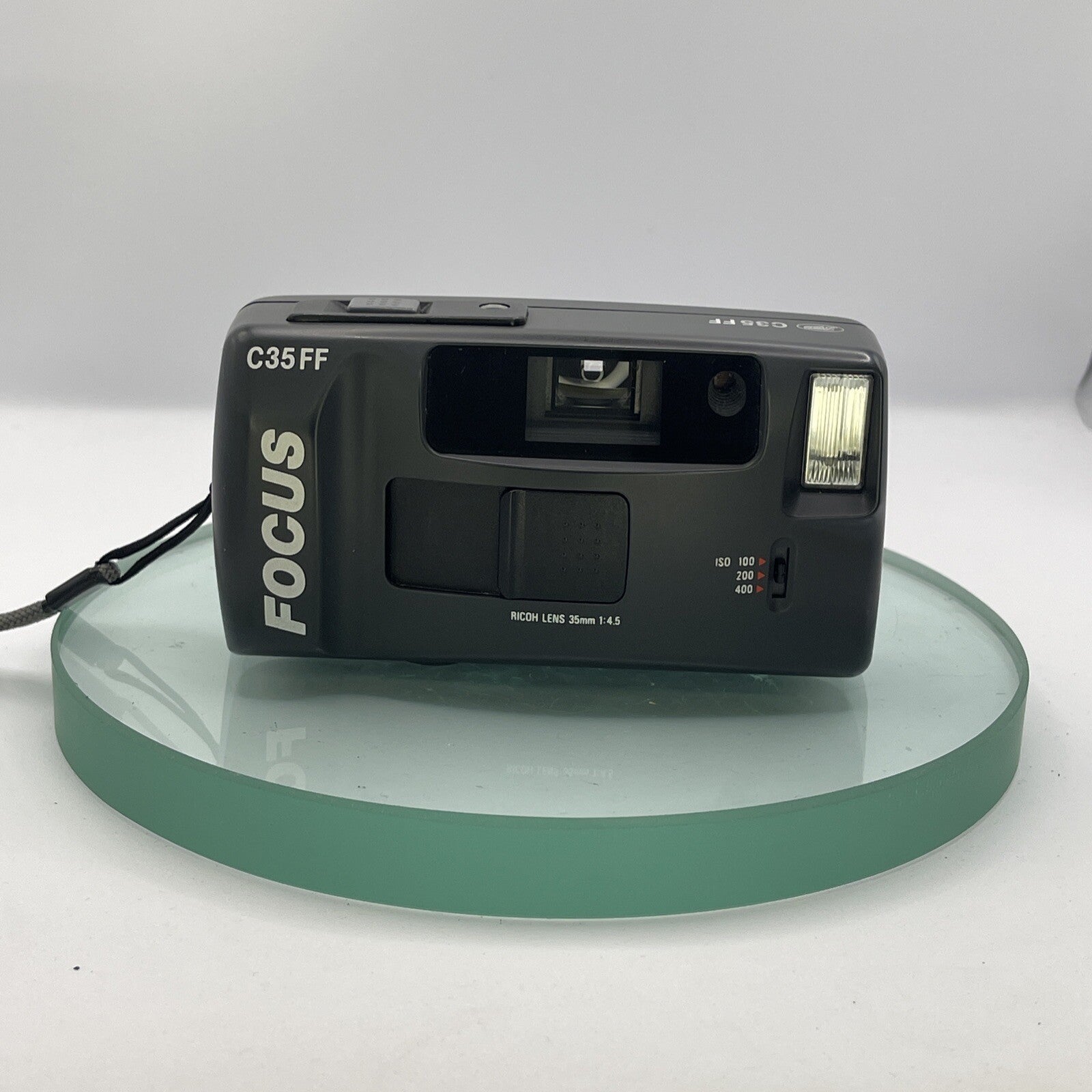 RARE BOOTS C35FF FOCUS RICOH LENS 1:4.5 35mm FILM CAMERA  MADE IN TAIWAN #862