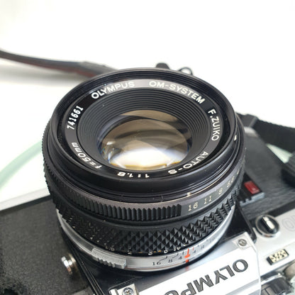 Olympus OM10 35mm Film SLR Manual Camera with Olympus 50/1.8 Zuiko Lens - Silver5