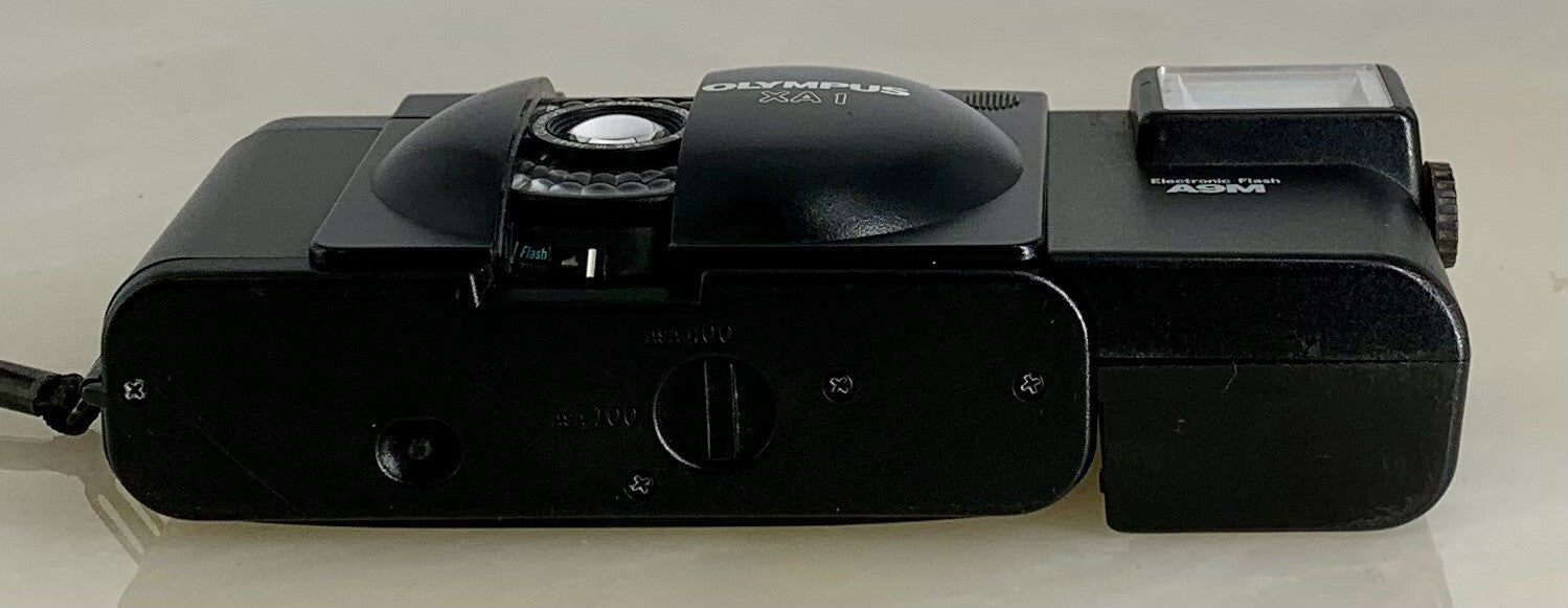 Olympus XA 1 35mm point and shoot Film Camera VGC Working Order Lomo Retro #657