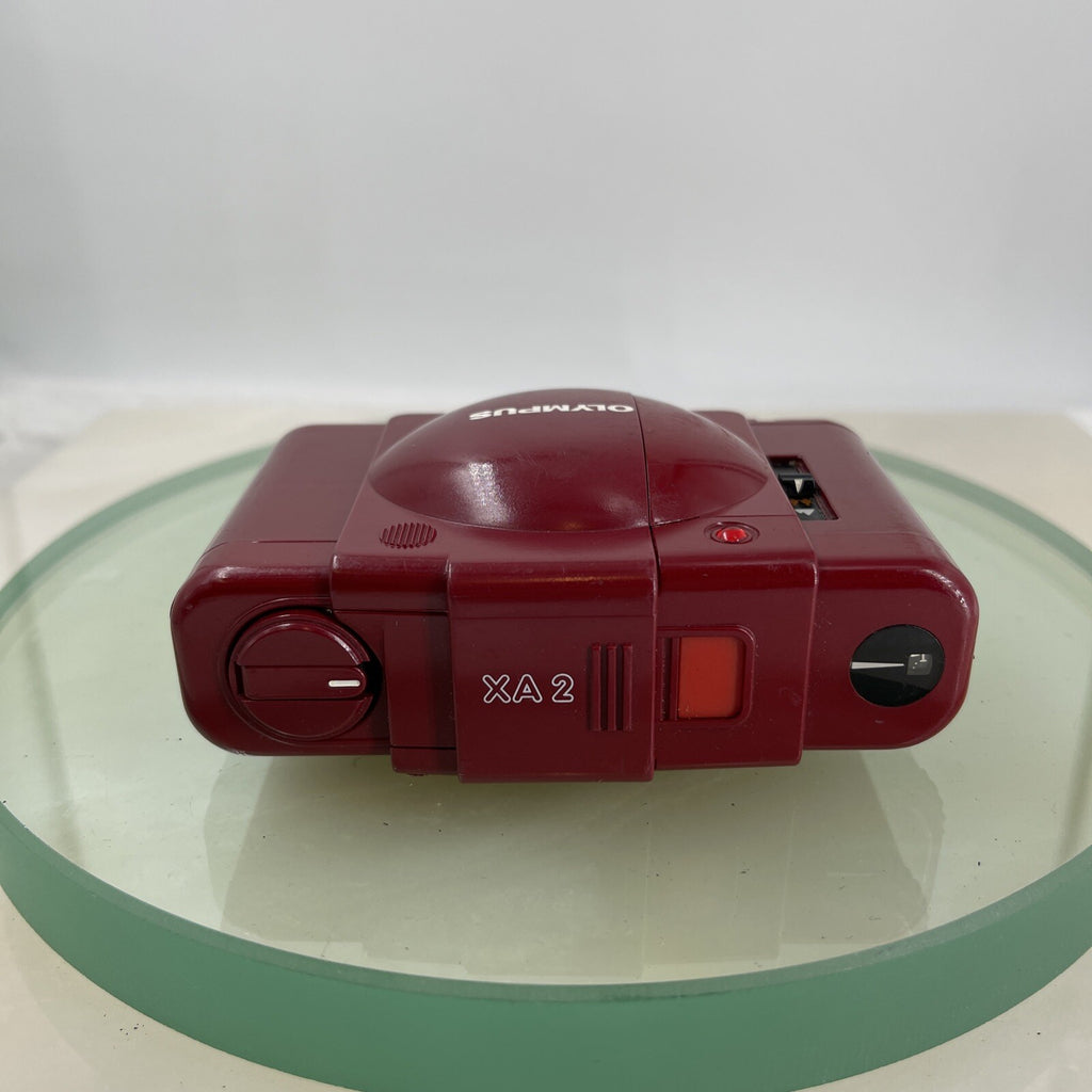 Rare Red Olympus XA 2 COMPACT FILM CAMERA w/ D. Zuiko 35mm F/3.5 Lens TESTED 9206