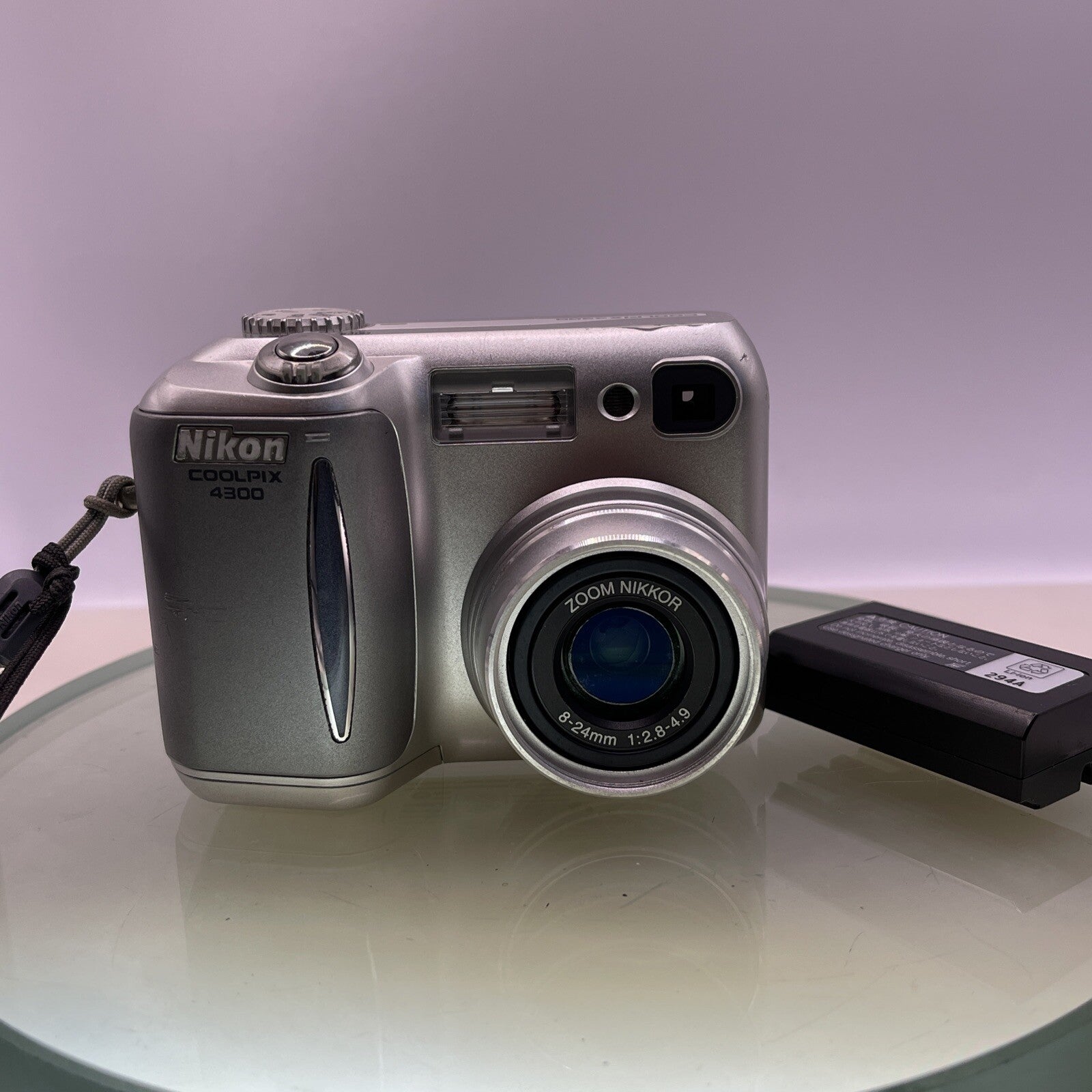 Nikon Coolpix 4300 4.0MP Compact Digital Camera Silver Tested Battery nocharger41