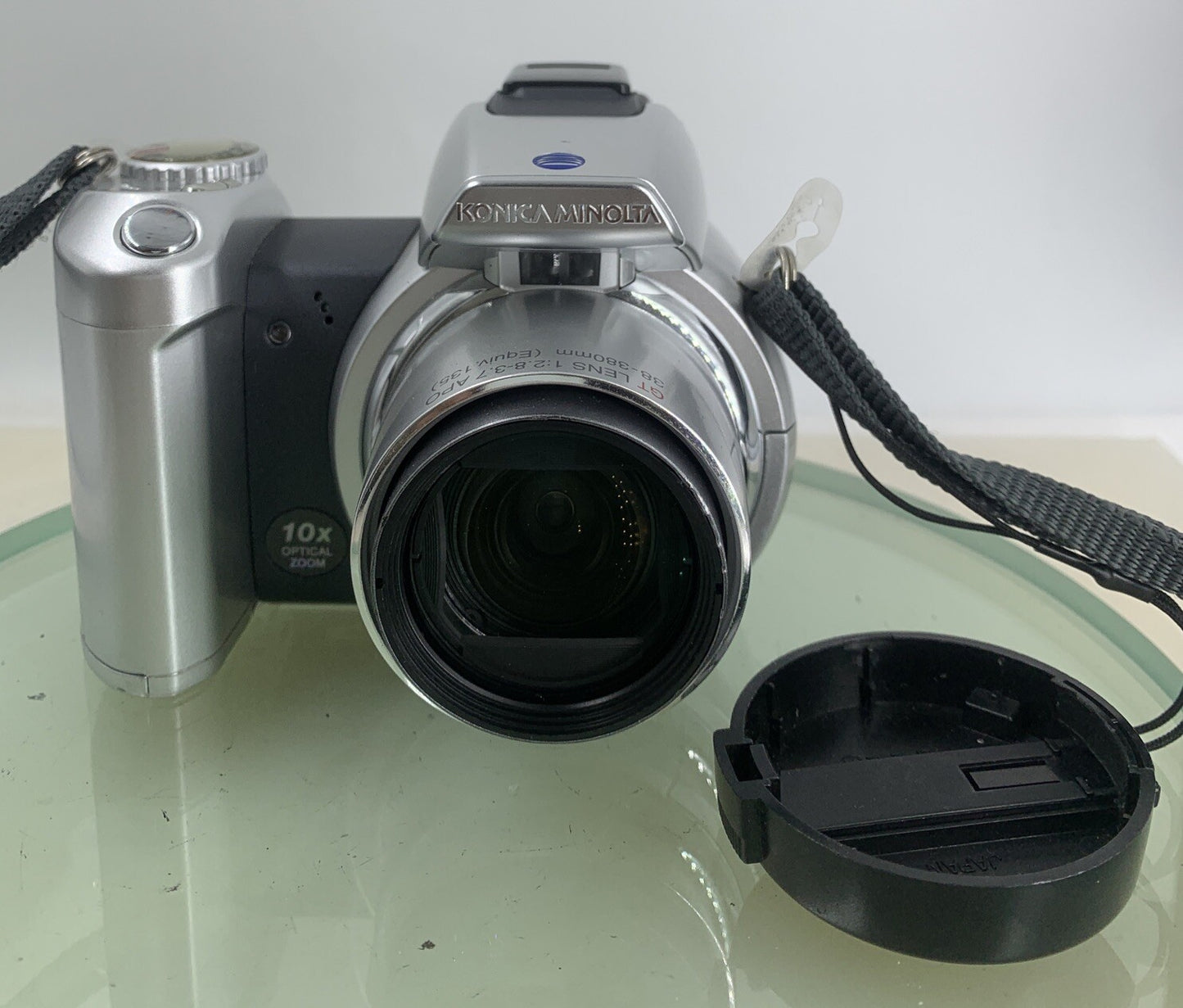 Konica Minolta Dimage Z2 COMPACT DIGITAL CAMERA 4.0MP NO CARD TESTED - 3121