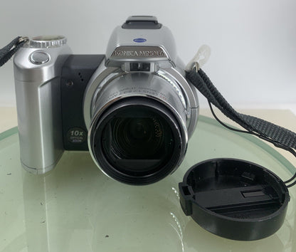 Konica Minolta Dimage Z2 COMPACT DIGITAL CAMERA 4.0MP NO CARD TESTED - 3121