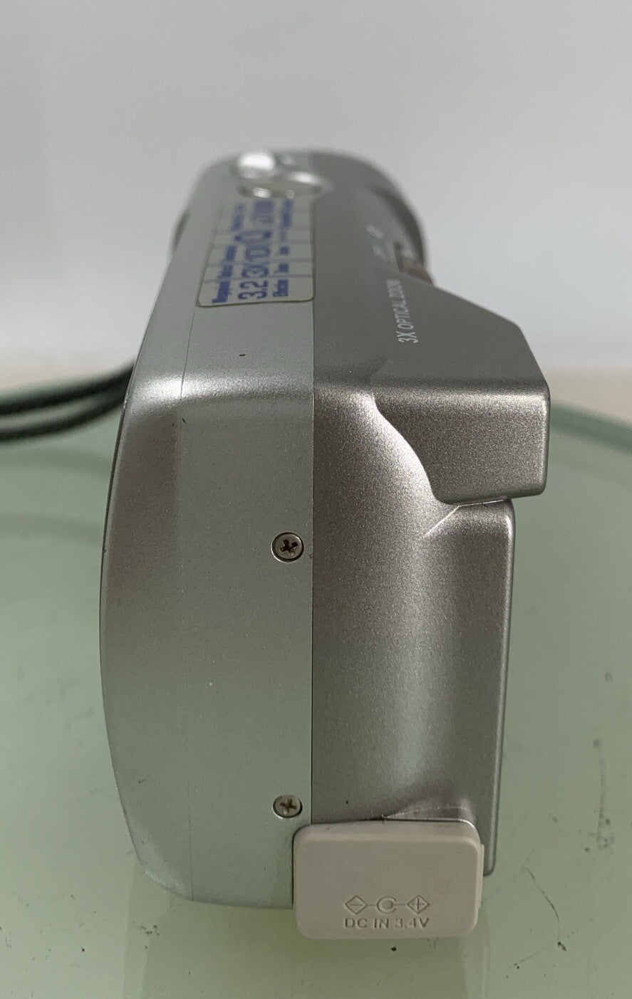 Olympus Digital Camera Camedia D-540 Zoom 3.2MP SILVER NO CHARGER TESTED - 2413