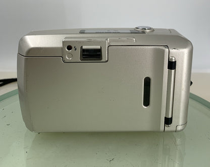 Olympus Trip 500 35mm Film Point and Shoot Camera NO BATTERY Silver TESTED - 3255