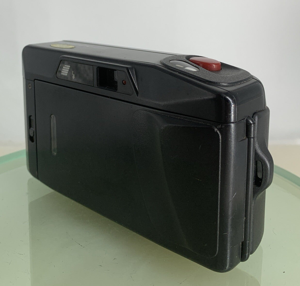 Canon Snappy EZ 35mm Film Point and Shoot Camera BLACK NO BATTERY - TESTED - 6226