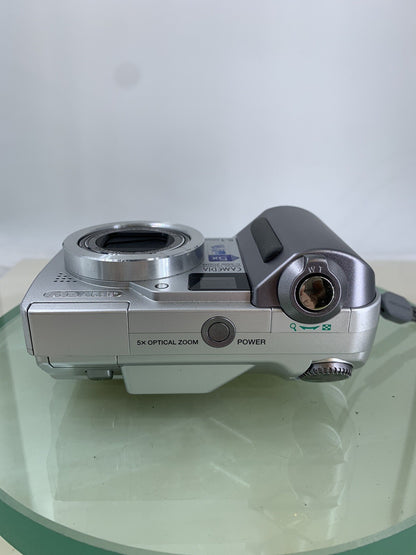 Olympus COMPACT Digital Camera C-5500 ZOOM 5.1MP SILVER 6X ZOOM TESTED - 9155