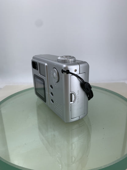 Packard Bell DSC-200A 2.1MP Compact Digital Camera SILVER NO CARD TESTED - 9182