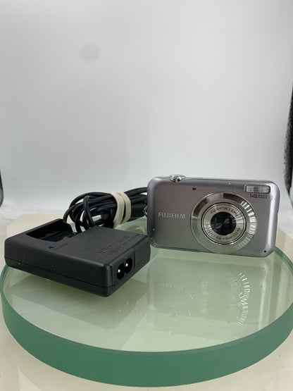 Fujifilm Digital Camera FinePix JV160 14.0MP SILVER + CHARGER+ WIRE TESTED - 5800