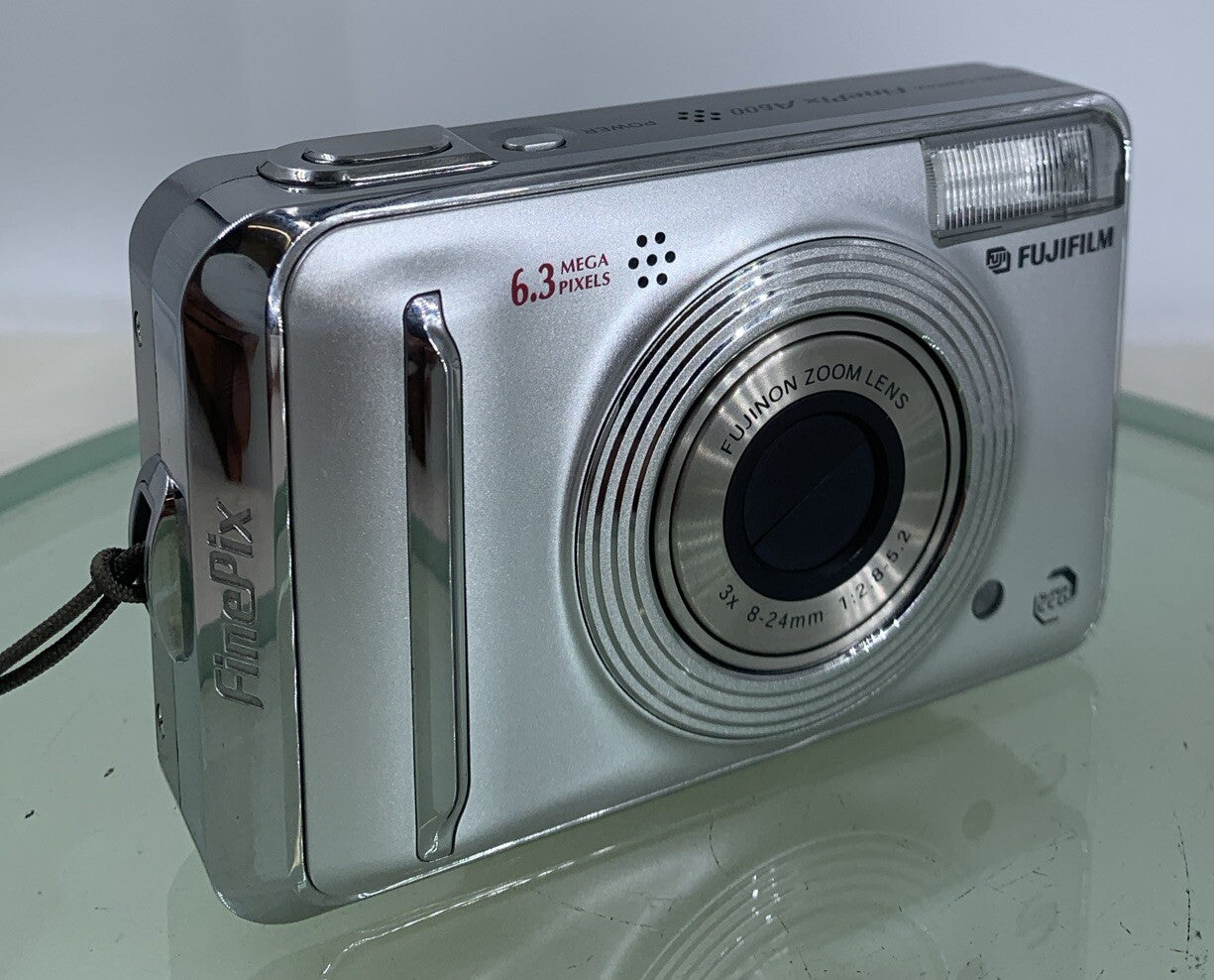 Fujifilm Finepix A600 Digital Camera SILVER NO CARD NO CHARGER  TESTED - 5650