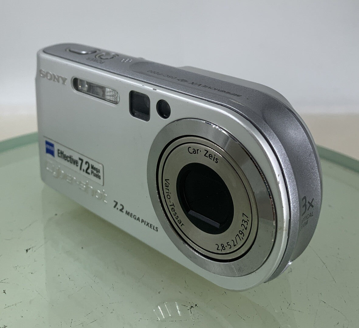Sony Cyber-Shot DSC-P200 7.2MP Digital Camera SILVER + CHARGER TESTED - 242