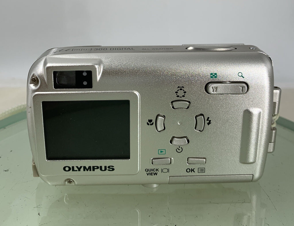 Olympus u [mju:]-300 3.2 MP COMPACT DIGITAL CAMERA SILVER + COVER TESTED - 265
